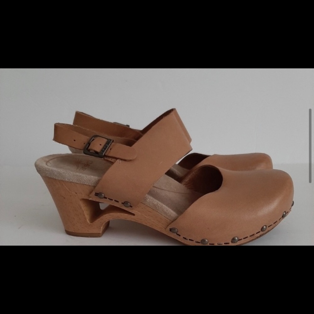 Dansko Thea clogs